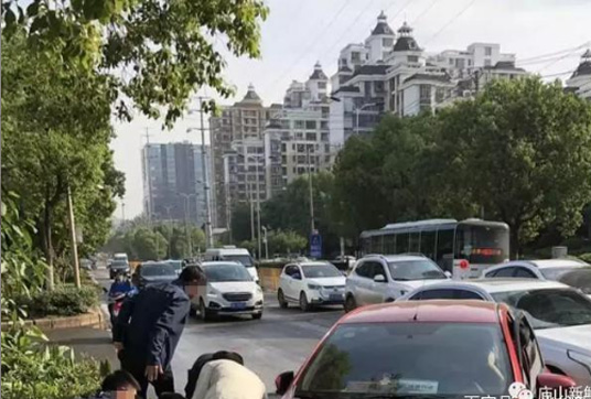 江夏往返光谷的903路公交原配车54台,现已增加至60台! 江夏往返光谷的903路公交原配车54台,现已增加至60台!