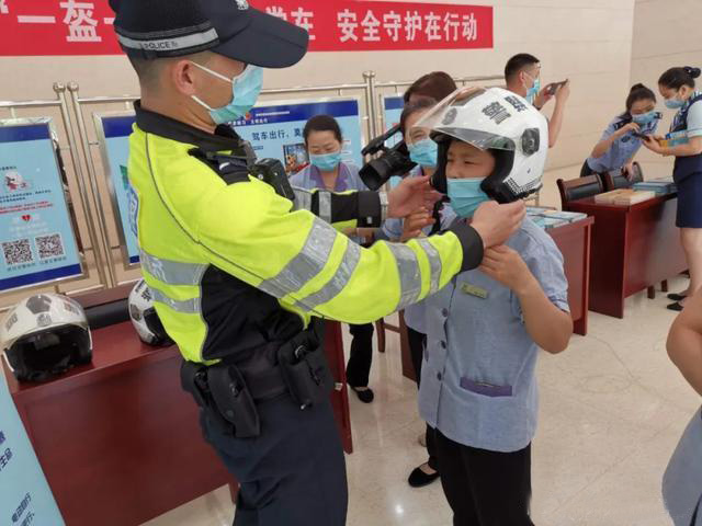 提醒!6月1日起江夏交警将严查不戴头盔、不系安全带违法行为 提醒!6月1日起江夏交警将严查不戴头盔、不系安全带违法行为
