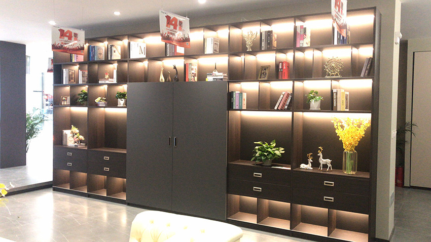 开开木门全屋定制旗舰店