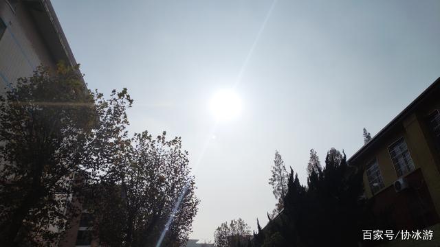 江夏这座山高不过300m,却游人如织,被誉为武汉最具自然特色的山 江夏这座山高不过300m,却游人如织,被誉为武汉最具自然特色的山