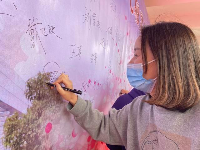 河南:“武汉江夏方舱医院,我们回来了!” 河南:“武汉江夏方舱医院,我们回来了!”