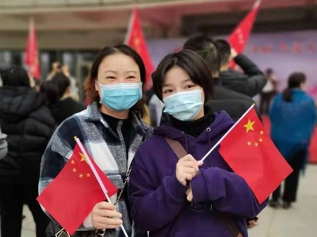 河南:“武汉江夏方舱医院,我们回来了!” 河南:“武汉江夏方舱医院,我们回来了!”