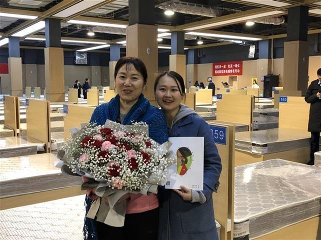 封舱不封情,江夏方舱再聚首——五省市中医国家队重返江夏方舱医院 封舱不封情,江夏方舱再聚首——五省市中医国家队重返江夏方舱医院