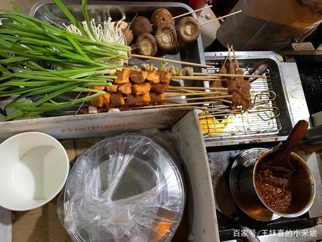 在江夏开启你深夜食堂的是哪一家店? 在江夏开启你深夜食堂的是哪一家店?