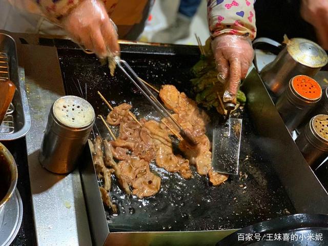 在江夏开启你深夜食堂的是哪一家店? 在江夏开启你深夜食堂的是哪一家店?