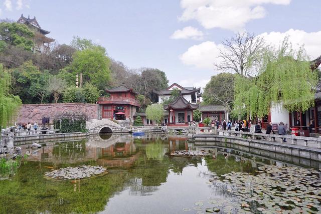 武汉旅游复苏,33个景点免费游,黄鹤楼、游轮都免费,出游省千元 武汉旅游复苏,33个景点免费游,黄鹤楼、游轮都免费,出游省千元