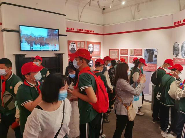英雄城市武汉 红色旅游热度高涨 英雄城市武汉 红色旅游热度高涨