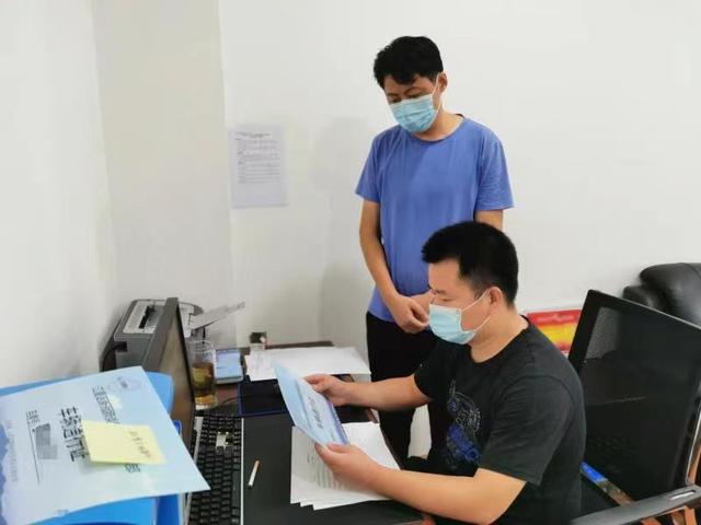 当好“店小二” 做好“娘家人”——江夏区科经局用心用情服务企业发展 当好“店小二” 做好“娘家人”——江夏区科经局用心用情服务企业发展