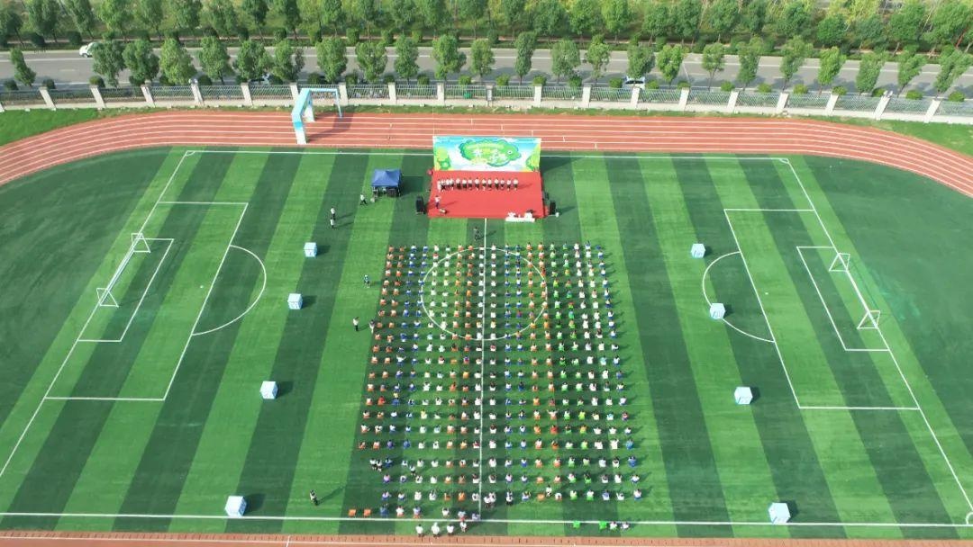 今天，江夏这所新学校迎来第一批386名学生！