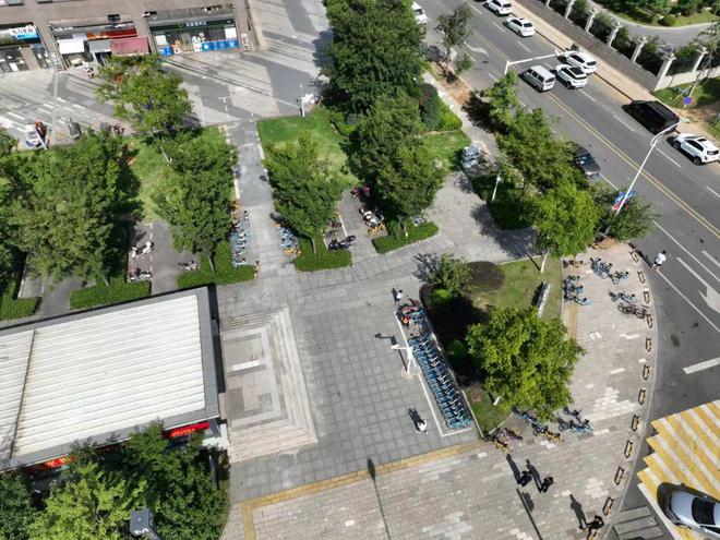 共享单车“任性”停放,江夏城管清理1万余辆 共享单车“任性”停放,江夏城管清理1万余辆