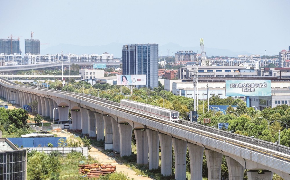 记者尝鲜试乘7号线前川线 武汉最长地铁线将从黄陂直达江夏
