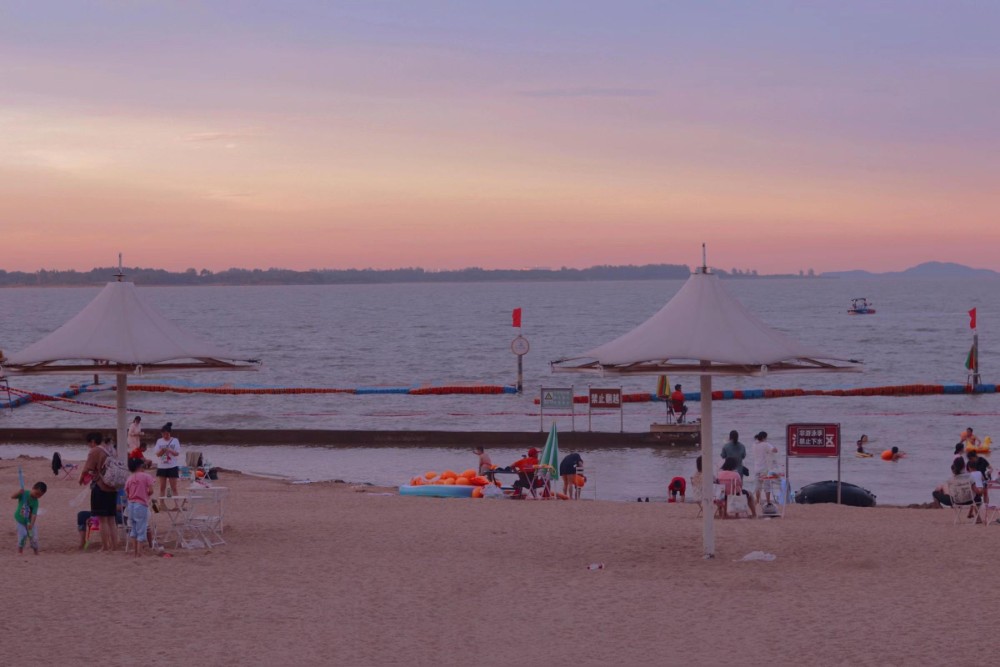 江夏避暑圣地梁子湖龙湾(梁子湖北咀码头) 江夏避暑圣地梁子湖龙湾(梁子湖北咀码头)