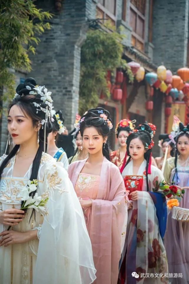 武汉园博园花朝节上新!1000+汉服小姐姐都来这里打卡 武汉园博园花朝节上新!1000+汉服小姐姐都来这里打卡