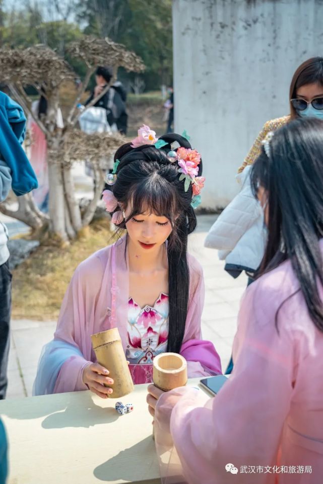武汉园博园花朝节上新!1000+汉服小姐姐都来这里打卡 武汉园博园花朝节上新!1000+汉服小姐姐都来这里打卡