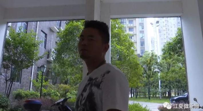 纸坊一小区电梯屡修屡坏，安全乘梯你必须知道这些！