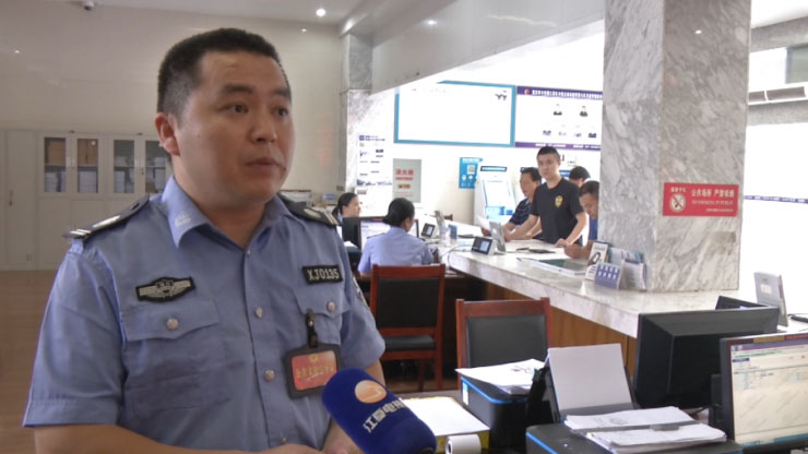 买卖驾照分非法获利 两名“分贩子”被江夏警方拘留