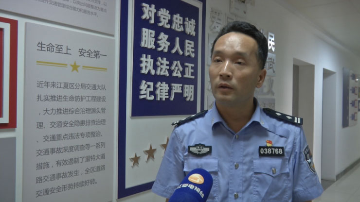 买卖驾照分非法获利 两名“分贩子”被江夏警方拘留