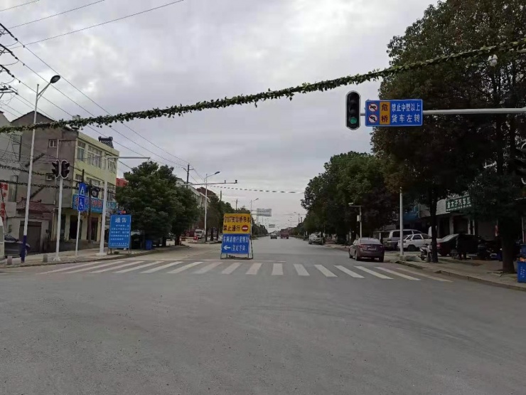 大货车闯禁行区，江夏交警查获307起