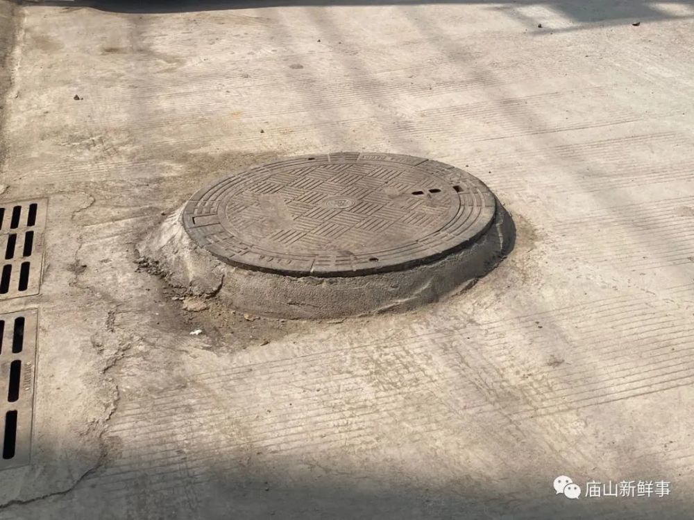 江夏庙山这条老街破街终于在修了！将刷黑！期待焕然一新的样子～