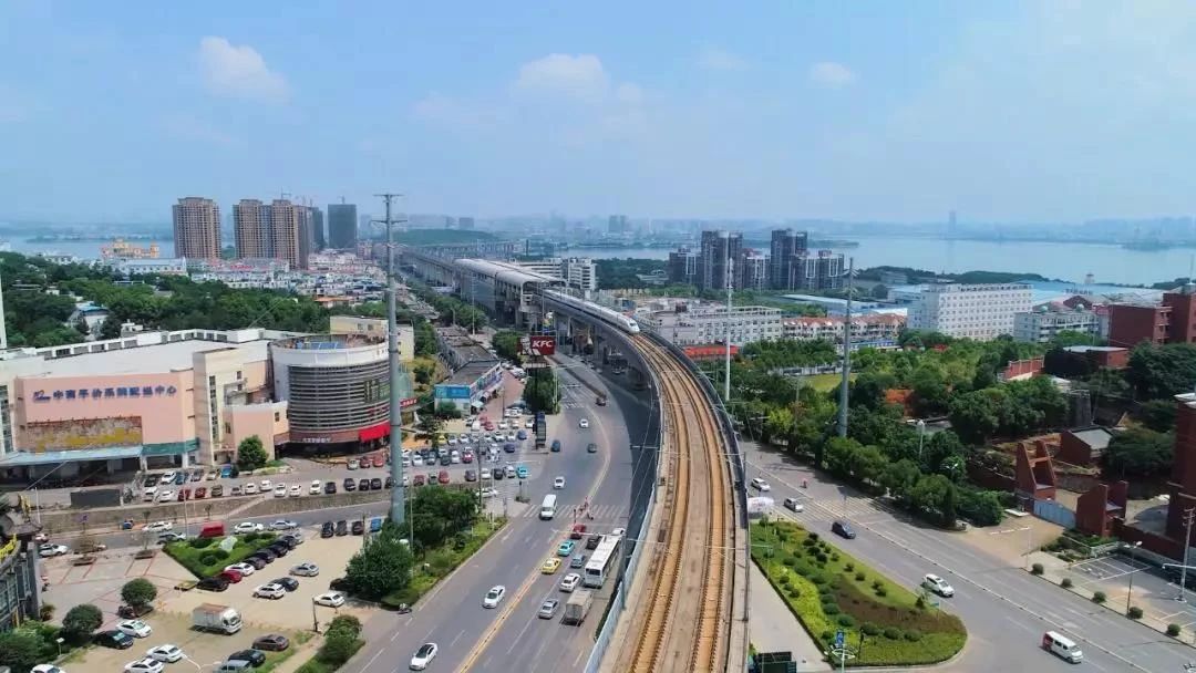 江夏楼市，闷声发大财