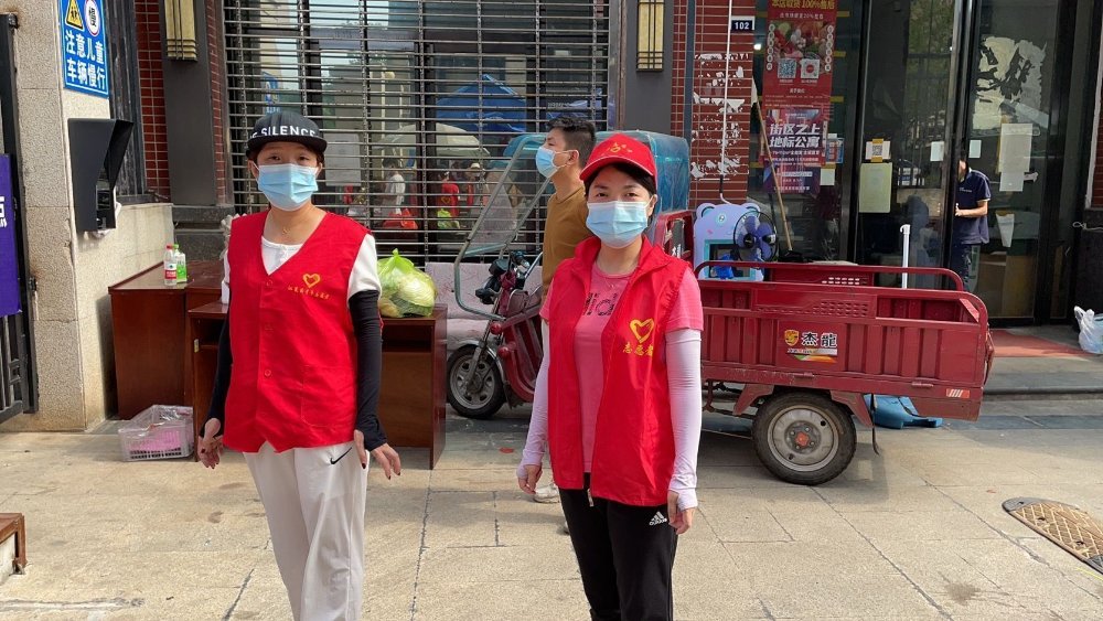 志愿者之声丨不辞辛劳面含笑，倾力奉献解民忧