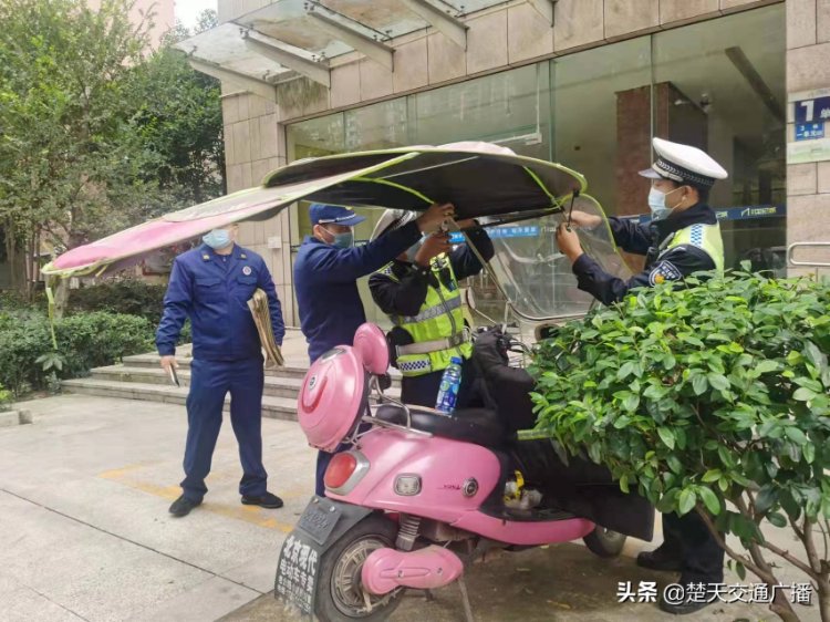 动真格、出实招、求实效！江夏交警联勤联动掀起电动自行车交通秩序整治热潮
