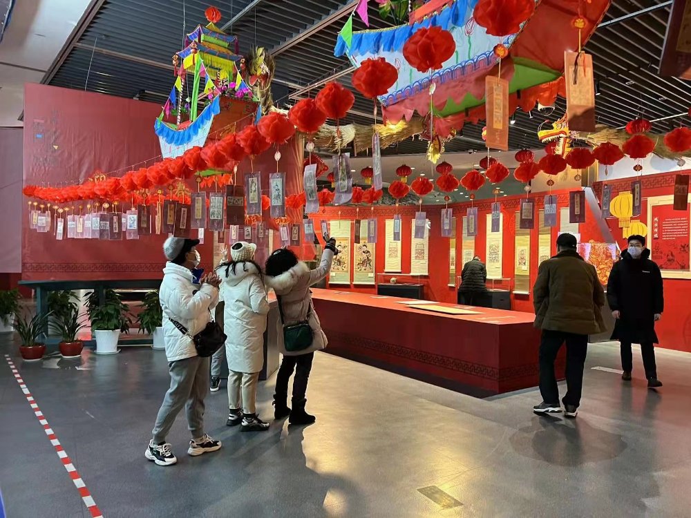 春节期间，武汉文旅市场惠民大餐年味浓、暖意足