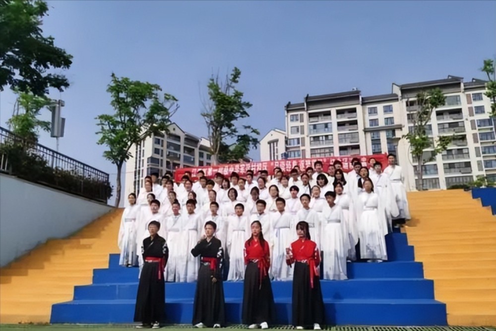 武汉市江夏区第一初级中学经典诵读比赛隆重举行