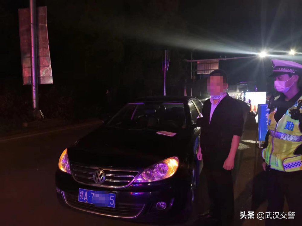男子醉驾准备上高速被查，五一期间武汉江夏交警查获酒醉驾45起