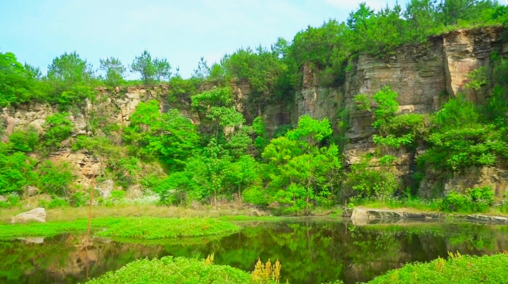 既有悬崖瀑布又有古典庄园，在武汉新洲这座小村里，随拍浪漫风景