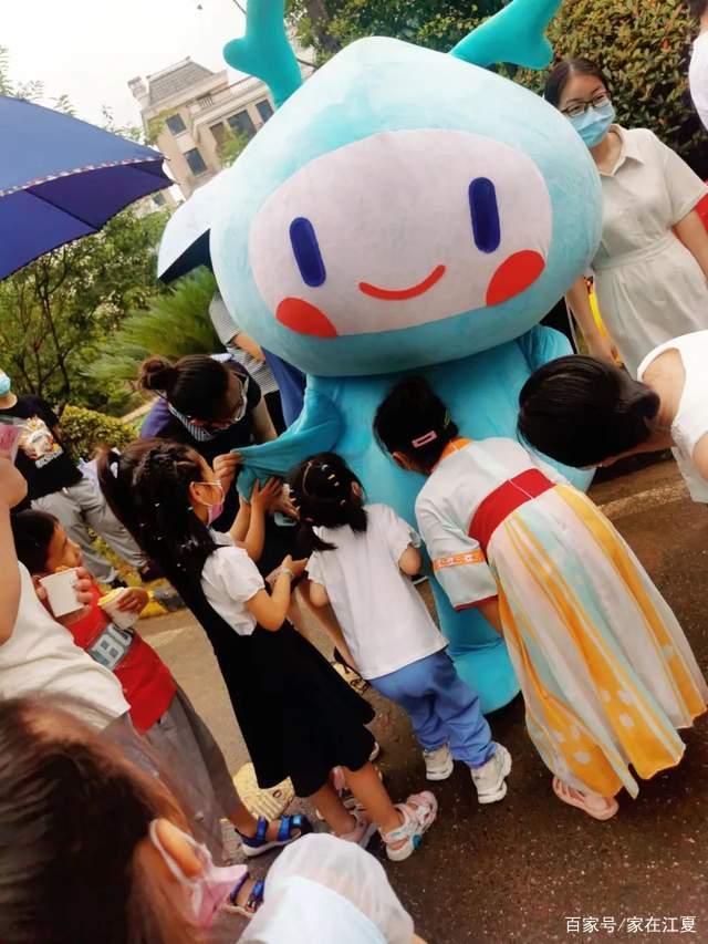 江夏区一小区新物业进场！附现场组图！