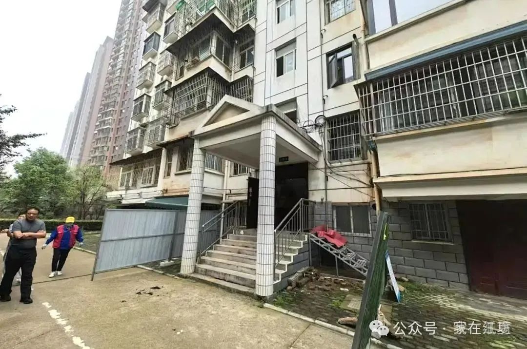 江夏这个小区，首部加装电梯启用！