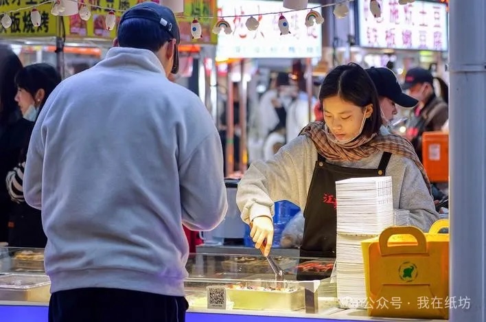 200家小吃 ！江夏夜市大学生“练摊”